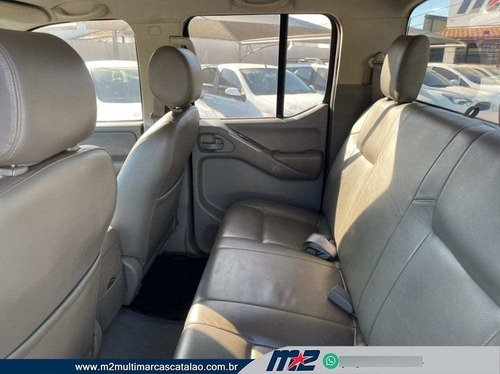 Imagem 8 de 9 de Nissan Frontier Le Cd 4x4 2.5 Tb Diesel Aut. Flex 2011