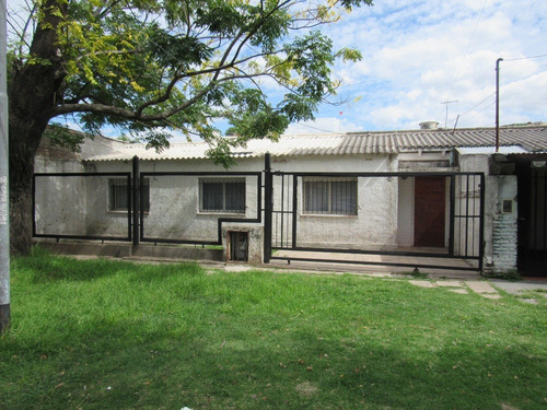 Venta Casa Con Jardín En Villa Concepción, San Martín/san Andrés