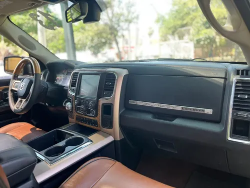 Dodge Ram 2500 5.7 Laramie Longhorn Crew Cab 4x4