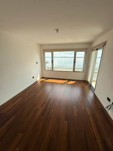 Departamento En Venta En Costanera Frente Al Rio