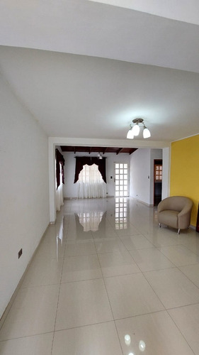 Imagen 5 de 12 de Casa Urb Bosque Park Colinas De Carrizal