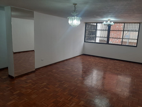 Imagen 2 de 14 de Venta Departamento Elegante, Amplio 4 Dormitorios, Negociabl