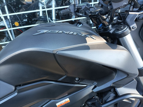 Imagen 3 de 15 de Bajaj Dominar