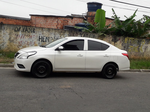 Nissan Versa 1.0
