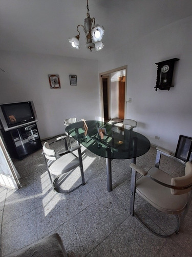 Excelente Departamento 3 Ambientes Con Dependencia Flores