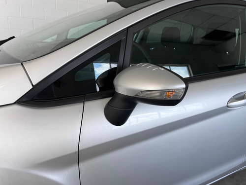 Imagen 12 de 25 de Ford Fiesta Kinetic Design 2018 1.6 Se