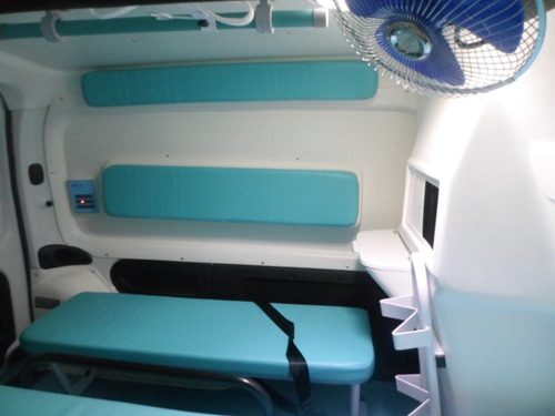 Peugeot Partner Furgão Ambulancia Fiorino Kangoo