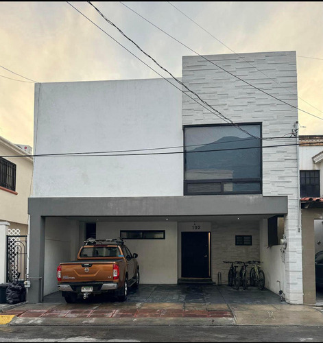 Casa En Venta En Carretera Nacional En Monterrey