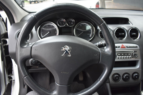Peugeot 308 Allure 1.6 5p 2015.