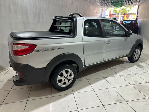 Fiat Strada 1.4 Freedom Cab. Dupla Flex 3p
