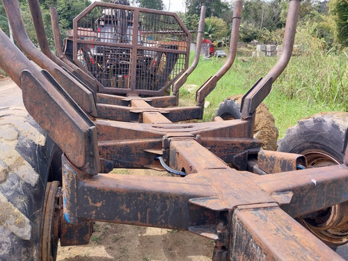 Trator Valtra Bh 180 Com Muck Florestral E Baldeadeira