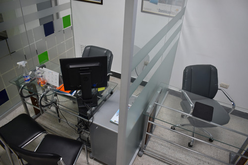 Alquiler Para Oficina Frente Al Monumento Ljp-203v