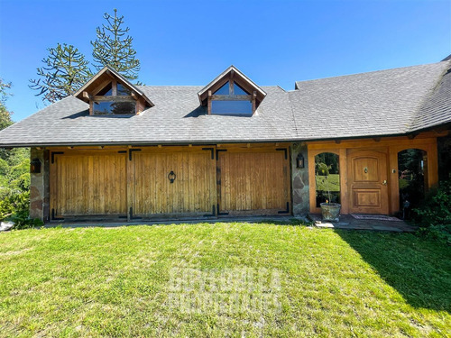Casa En Venta En Pucón