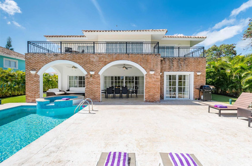 Imagen 10 de 18 de Venta De Villa De Lujo En Cocotal Punta Cana Con Piscina