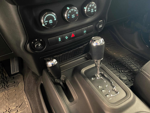 Imagen 10 de 15 de Jeep Wrangler 2017 3.7 Rubicon 3.6 4x4 At