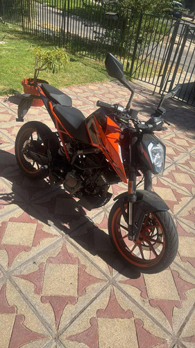 Vendo Moto Ktm Duke 200 Abs Año 2023 Color Naranjo Negro, Ma