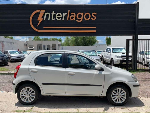 Toyota Etios 1.5 Xls 2015