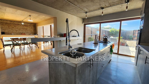 Casa Sólida En Condominio Mantagua
