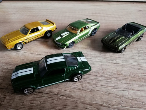 Paquete Mustangs + Camaro Hot Wheels 