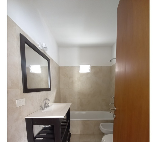 Imagen 10 de 15 de Ph Estilo Casa 4 Amb. Con Patio Y Parrilla En Saavedra, Caba