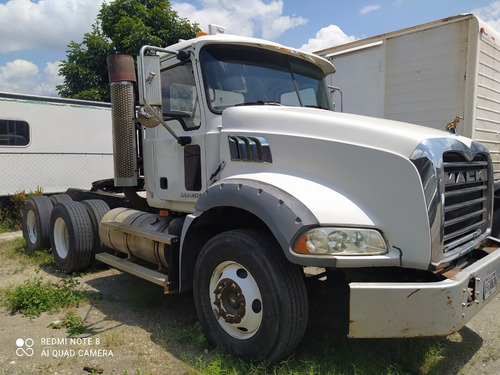 Mack Granite Gu813l Tiburón