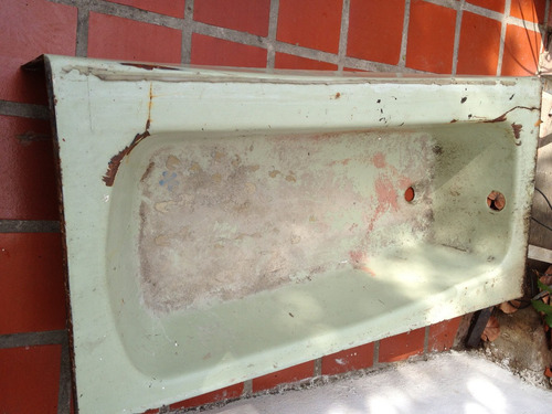 Bañera De Hierro Colado, Deteriorada La Guaira