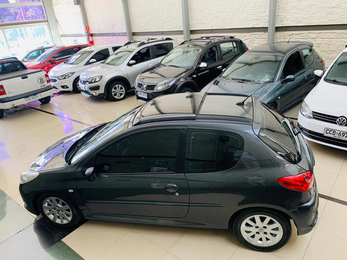 Peugeot 207 Compact Image 50% Financiado