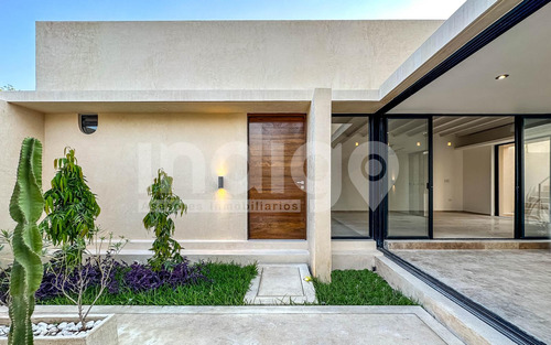 Casa En Venta En Mérida Modelo Nearoma En Privada Xcanatún