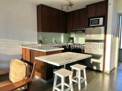¡comodidad Y Seguridad En Esta Privada Urbanización, Grandioso Apartamento En Alquiler! - La Carlota - Luis Gomez - Mls #25-17474