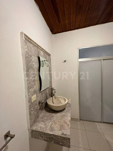 Casa De 1 Piso En Colonia Centro En Parral, Chihuahua