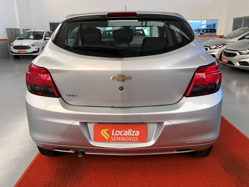 Imagem 8 de 8 de Chevrolet Onix 1.0 Mpfi Joy 8v Flex 4p Manual