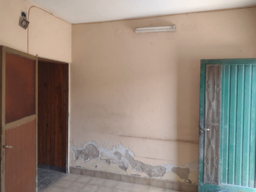 Casa Con Departamento Incluído ( Leer Descripción )