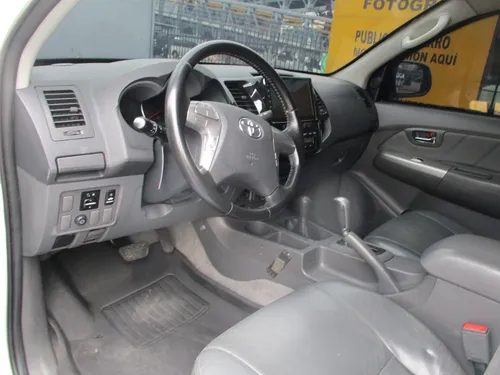 Toyota Hilux Srv 4x4 3000cc At Aa