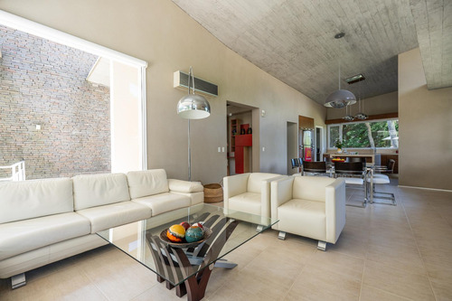 Casa En Venta 4 Ambientes Pinamar Alamos