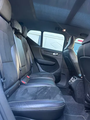 Volvo XC40 2.0 T4 R-Design