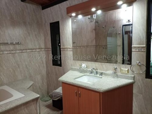 Imagen 18 de 28 de Hermoso Townhouse En Venta Urb Ciudad Jardín - Cagua 22-27064 Gjg 04243717762