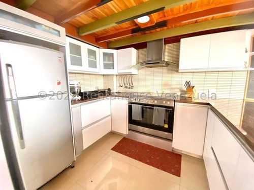 Imagen 5 de 13 de Bello Apartamento Dúplex Con Espectacular Vista Al Ávila Ubicado En Loma Linda Caracas 22-21499