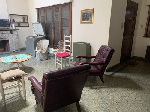 Imagen 17 de 30 de Venta De Quinta En Villa Luzuriaga Con Piscina