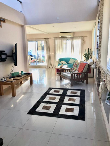 Imagen 3 de 17 de Departamento - Barrio Parque Leloir