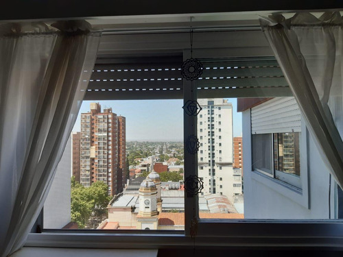 Imagen 3 de 13 de Muy Luminoso Departamento De 2 Ambientes - Quilmes Centro