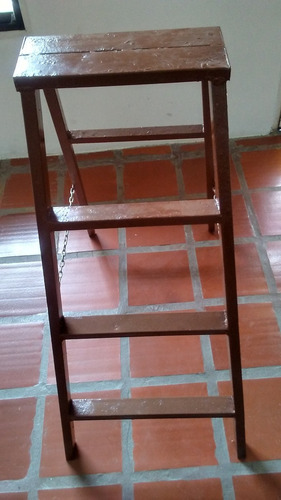 Escalera Tipo Tijera 3 Peldaños 1.10 De Alto X 37 Cmt. Ancho
