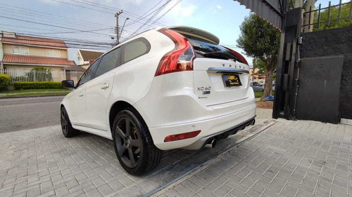 Imagem 3 de 15 de Volvo Xc 60 2.0 T5 R Design Turbo Top Gasolina 4p Aut 2015
