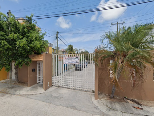Casa En Venta Adjudicada Ubicada En La Guadalupana, Cancún, Q.r. Sk04