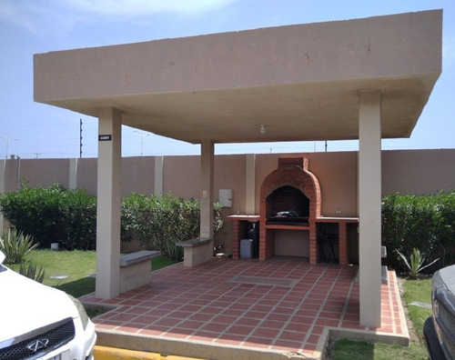 Imagen 19 de 20 de Town House En Venta En Nueva Barcelona. C.r Mar De Oriente