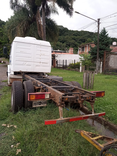 Tractor , Se Le Alargó El Chasis Para Carrocería, Tiene El P