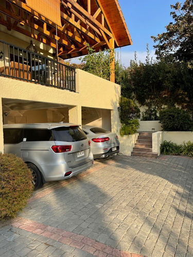 Imagen 5 de 16 de Vendo Preciosa Casa Con Lindos Jardines Y Piscina
