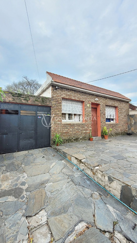 Casa Venta Padrón Único Cerrito 2 Dormitorios Garaje Taller O Galpon