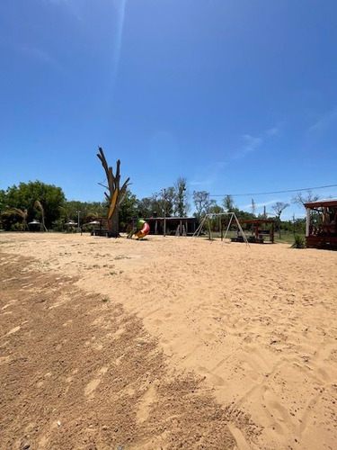 Impresionante Complejo Náutico Con Amplia Playa, Varias Cabañas, Casa Y Dormis!
