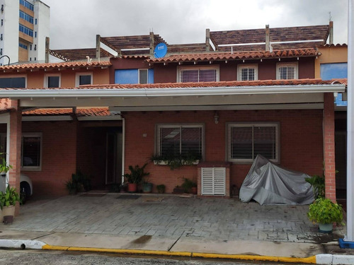 Imagen 12 de 18 de Yasmin Roa En Venta Tonwhouse En Cantapiedra Las Quintas Naguanagua Cod165358