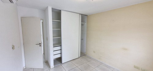 Departamento De Dos Ambientes En Alquiler En Castelar Norte